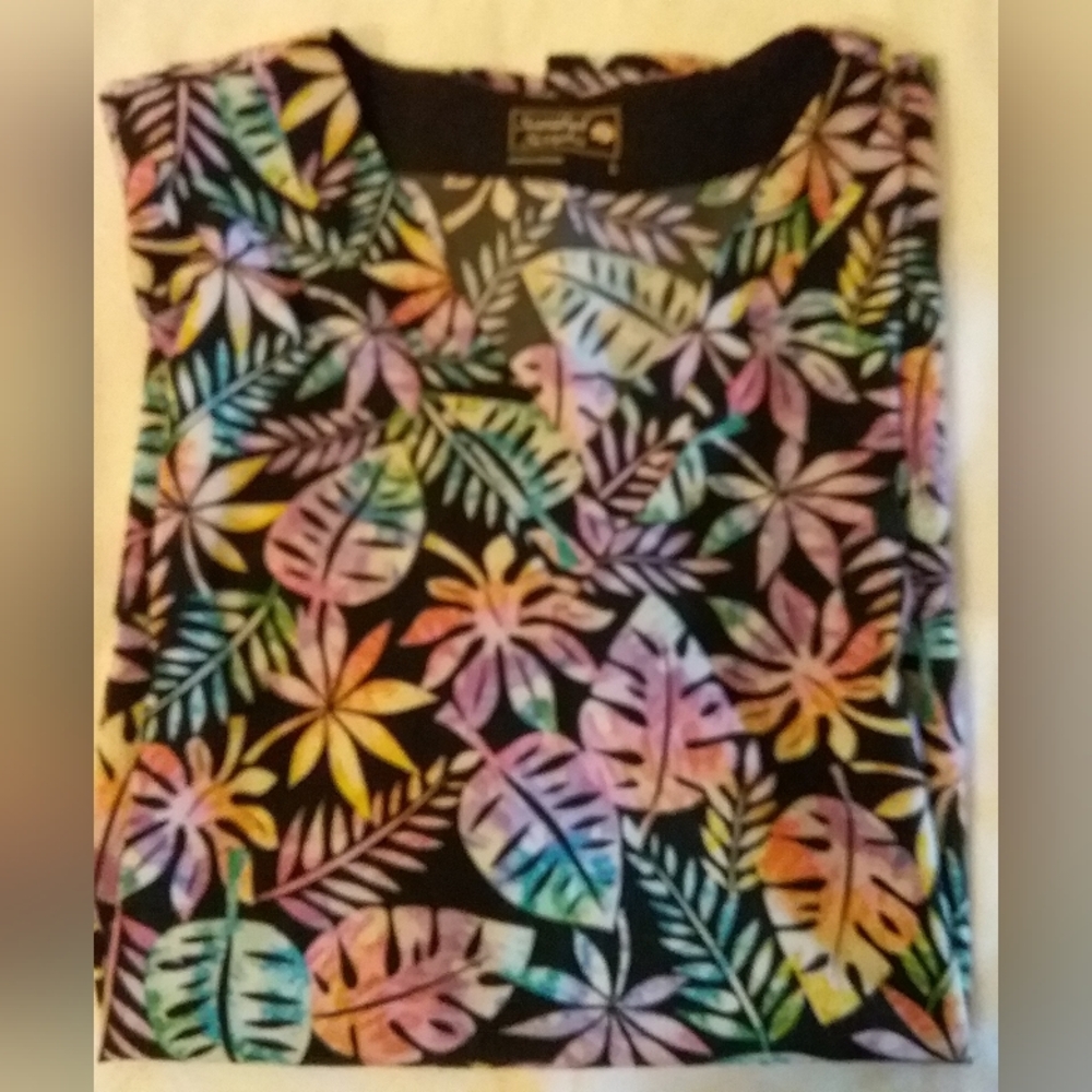 Sanibel Scrubs Scrub top with Colorful Leaf Pattern Print - Picture 3 of 4